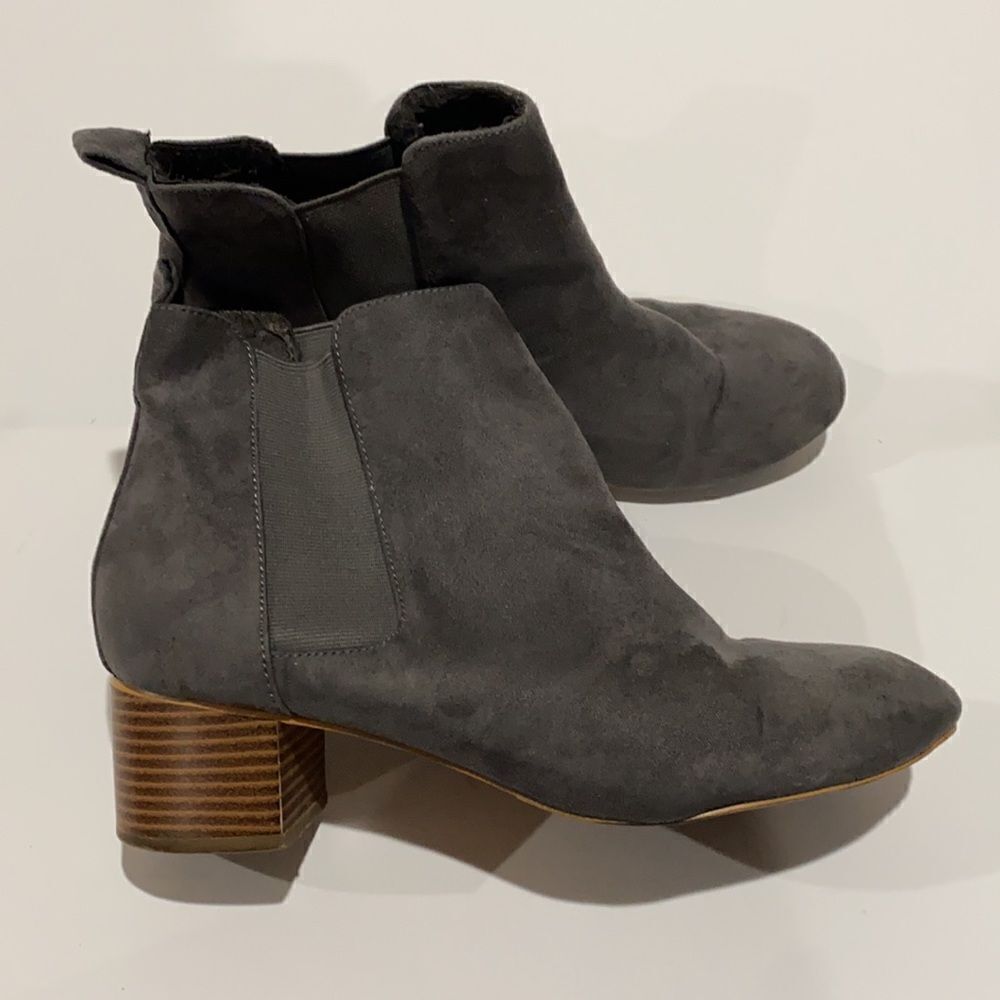 Ann Taylor LOFT Grey Suede Boots Booties